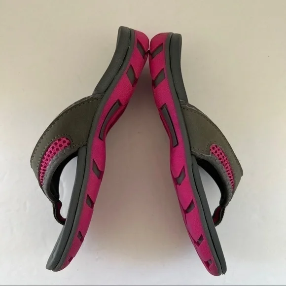 Cabela’s Sandals - Picture 6 of 7